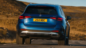 2023 Mercedes-Benz GLC 300 e 4MATIC AMG Line Premium Plus Review ...